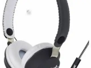 boAt BassHeads 500 Headset with Mic Rs. 599, FlipKart