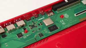 Raspberry Pi 400 Review and Teardown - This Keyboard is a PC ! - TechBuy.in